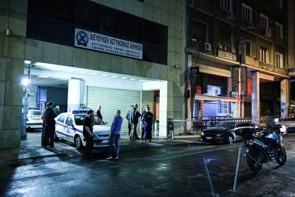 Βίντεο με τις εφιαλτικές στιγμές της επίθεσης στο Α.Τ. Ομόνοιας